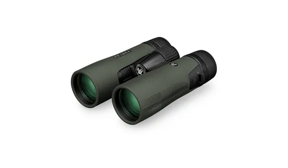 Product Shot of mid-level binoculars Vortex Optics Diamondback HD Binoculars 10x42